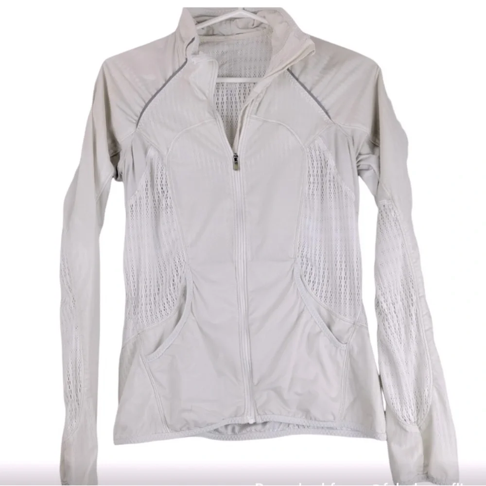 🤍LULULEMON🤍 Run Nada Windbreaker Grayish-white.. Size 6. - Picture 3 of 11